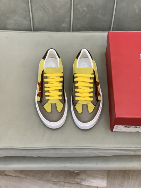 FERRAGAMO GANCINI Leather Low top Skateboard Shoes Men's Yellow
