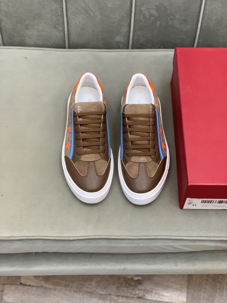 FERRAGAMO Low top Stylish Skateboarding Shoes Men's Camel