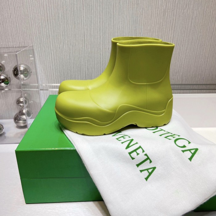 Bottega Veneta Puddle Rain Boots Ankle Boots Neon Green