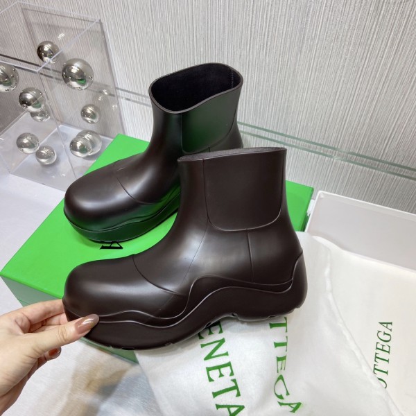 Bottega Veneta Puddle Rain Boots Ankle Boots Coffee