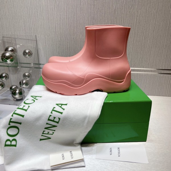 Bottega Veneta Puddle Ankle Boots Pink