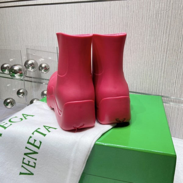 Bottega Veneta Puddle Ankle Boot Hollyhock