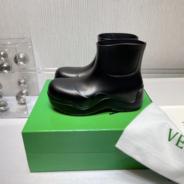 Bottega Veneta Puddle Rain Boots Ankle Boots Black