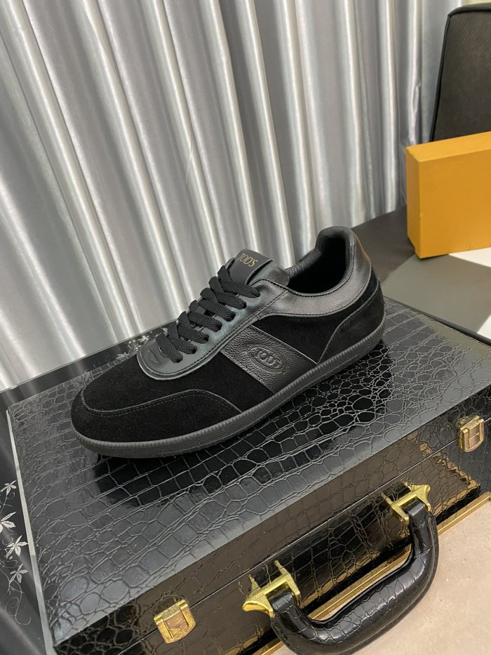 TOD'S Tabs Low Top Sneakers