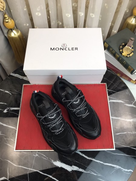 Moncler Low-Top Casual Shoes Men's Black
