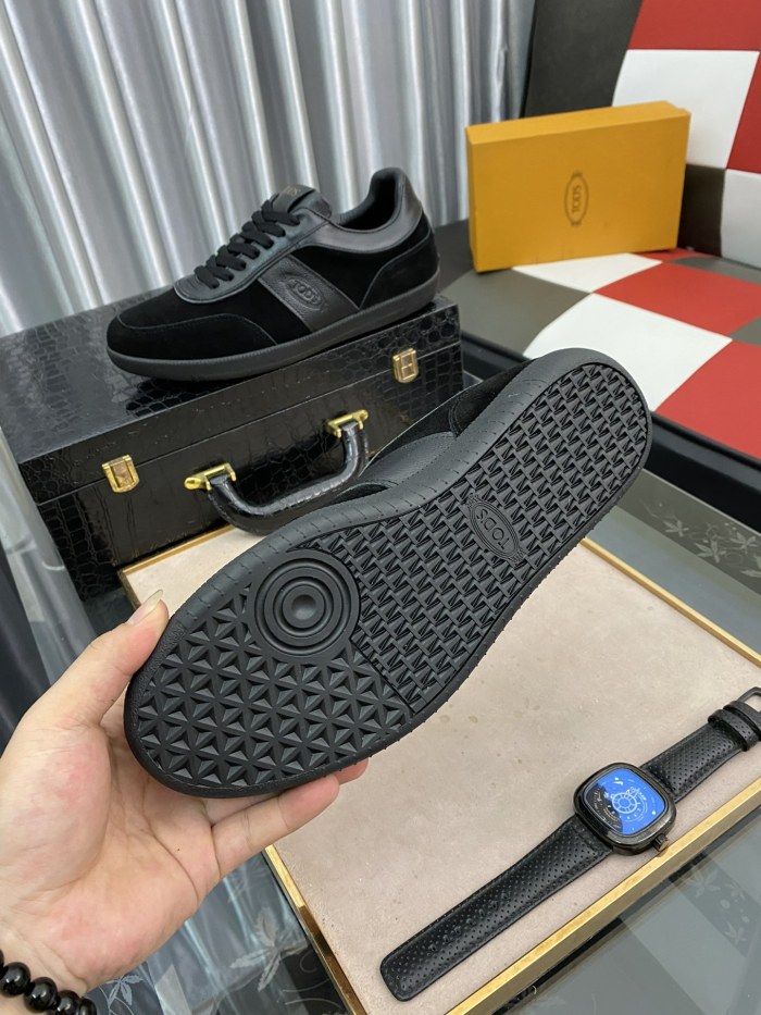 TOD'S Tabs Low Top Sneakers