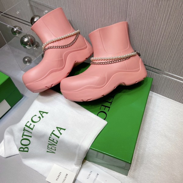 Bottega Veneta Puddle Ankle Boots Pink