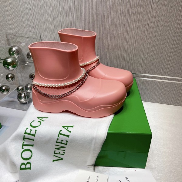 Bottega Veneta Puddle Ankle Boots Pink