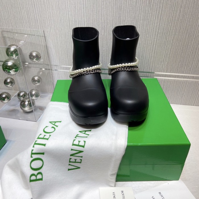 Bottega Veneta Puddle Rain Boots Ankle Boots Black