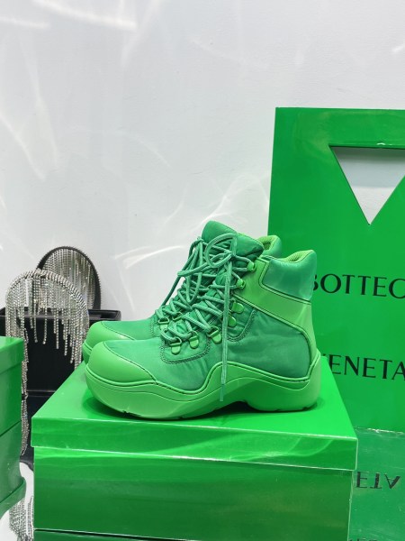Bottega Veneta Puddle Bomber Short Mid Calf Outdoor Boots Green