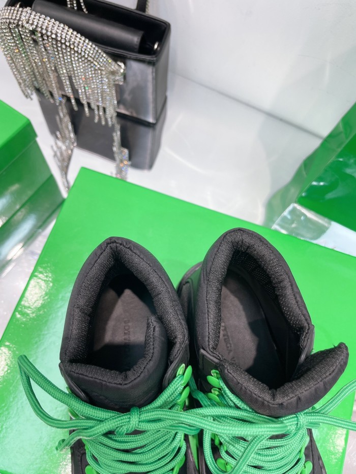 Bottega Veneta Puddle Bomber Black Green