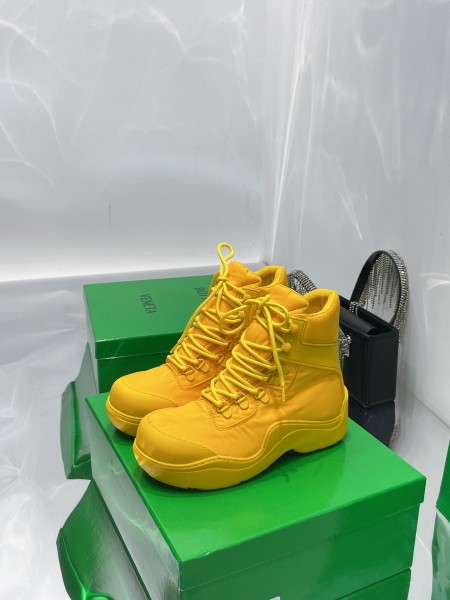 Bottega Veneta Puddle Bomber Short Ankle Boots Yellow