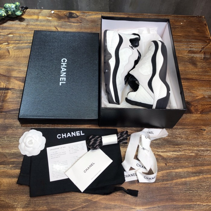 CHANEL leather shock-absorbing, non-slip, wear-resistant, lightweight, low-top, casual shoes for women, ivory white