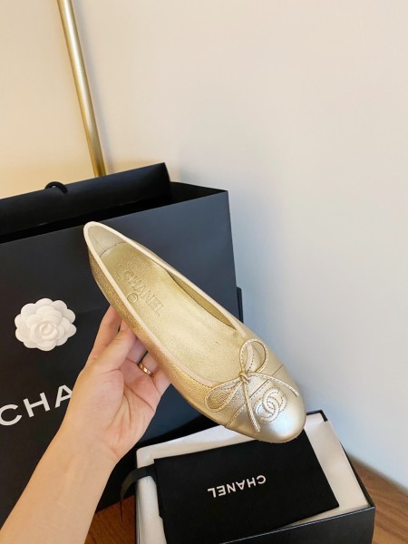 CHANEL Metallic Lambskin Simple Casual Flats Women's Gold
