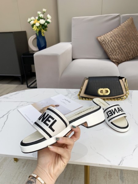 CHANEL Women's Mules 'Ivory Black' Women's