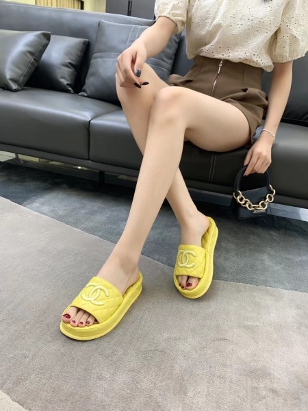 CHANEL Rubber Sole Abrasion Resistant Slide Slippers Women's Yellow