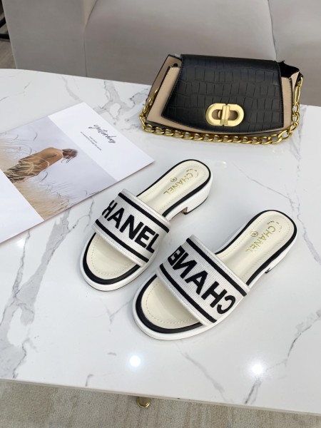 CHANEL Women's Mules 'Ivory Black' Women's