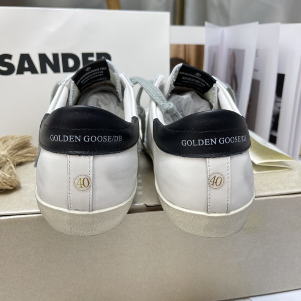 Golden Goose Superstar distressed-finish sneakers 28