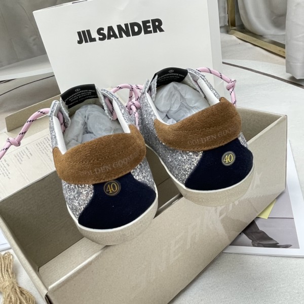 Golden Goose Super Star Low top Stylish Skateboarding Shoes Silver Distressed