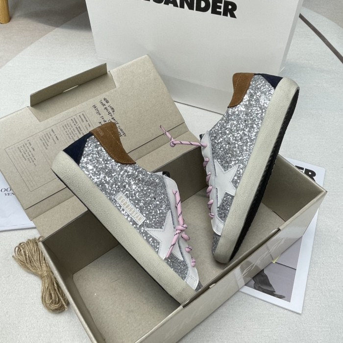 Golden Goose Super Star Low top Stylish Skateboarding Shoes Silver Distressed