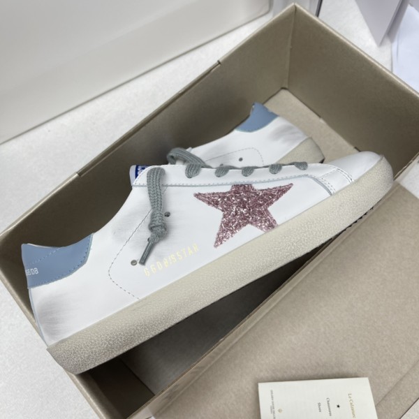 Golden Goose Superstar distressed-finish sneakers 31