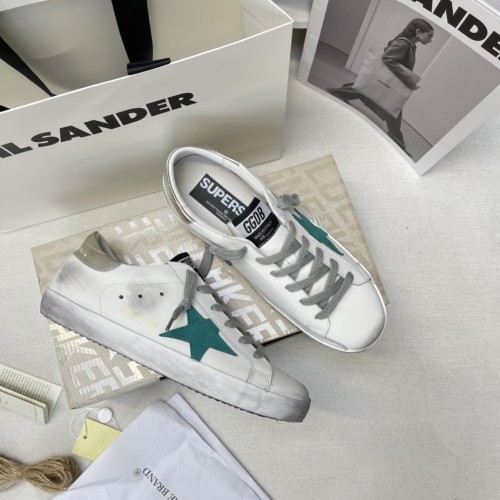 Golden Goose Super Star Stylish Skateboarding Shoes Women's Green Star, Golden Tail Distressed