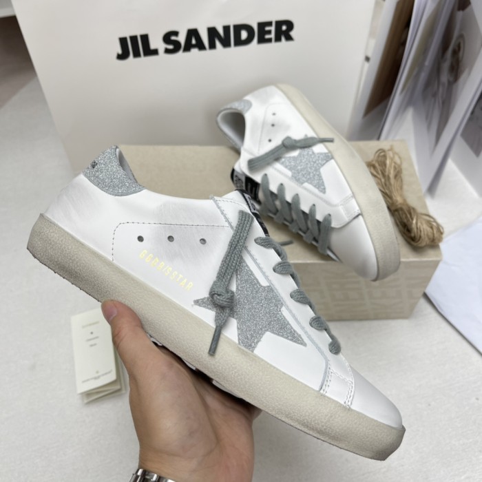 Golden Goose Superstar distressed-finish sneakers 30