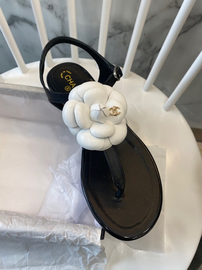 Chanel Slides 32