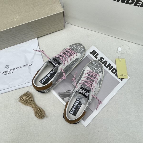 Golden Goose Super Star Low top Stylish Skateboarding Shoes Silver Distressed