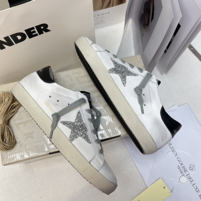 Golden Goose Superstar distressed-finish sneakers 28