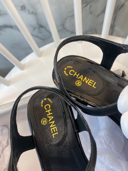 Chanel Slides 32