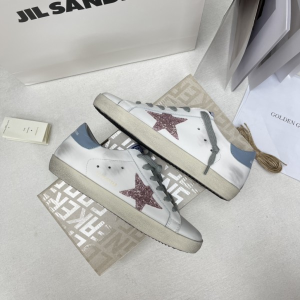 Golden Goose Superstar distressed-finish sneakers 31