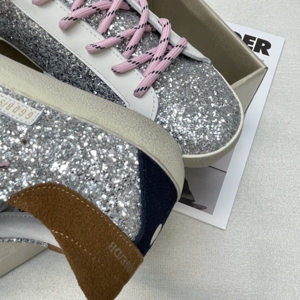 Golden Goose Super Star Low top Stylish Skateboarding Shoes Silver Distressed