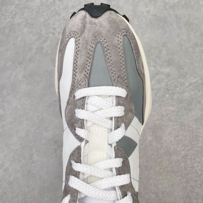 New Balance 327 Grey
