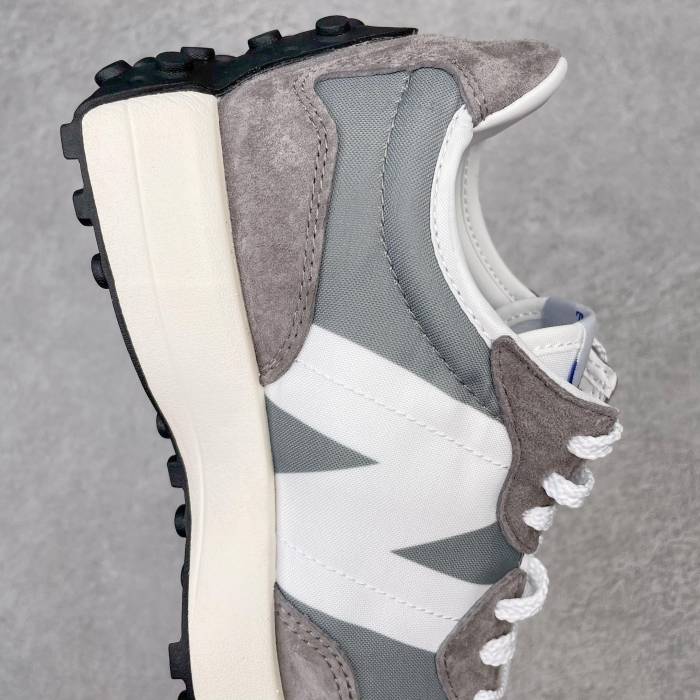 New Balance 327 Grey