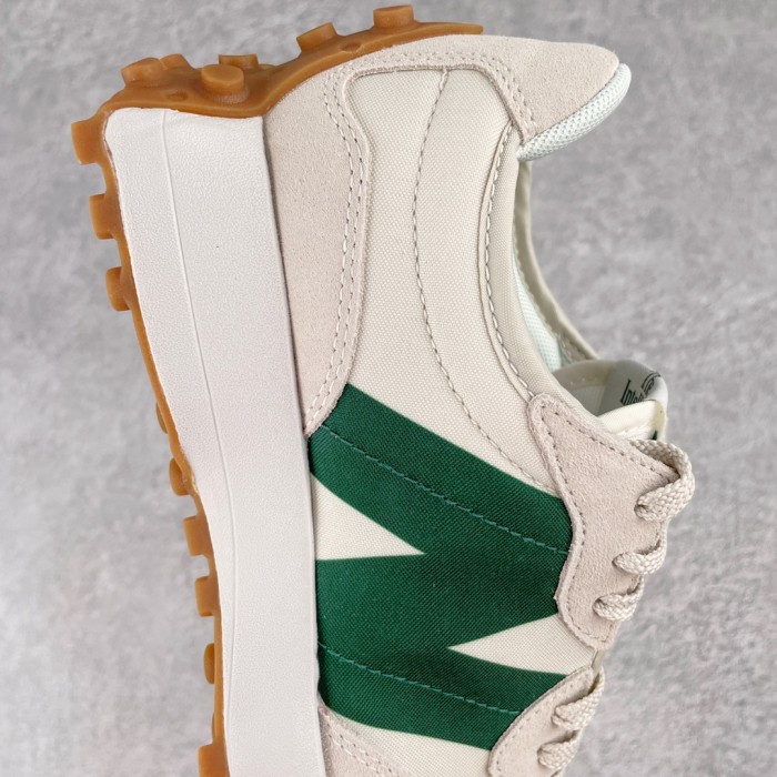 New Balance 327 Timberwolf Nightwatch Green