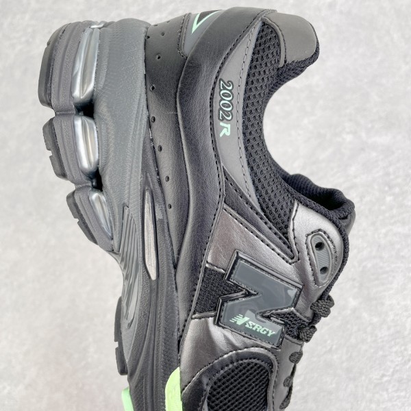 New Balance 2002R Black Silver Green