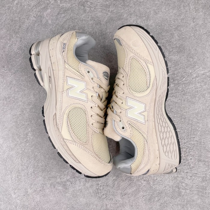 New Balance 2002R Bone Light Aluminum