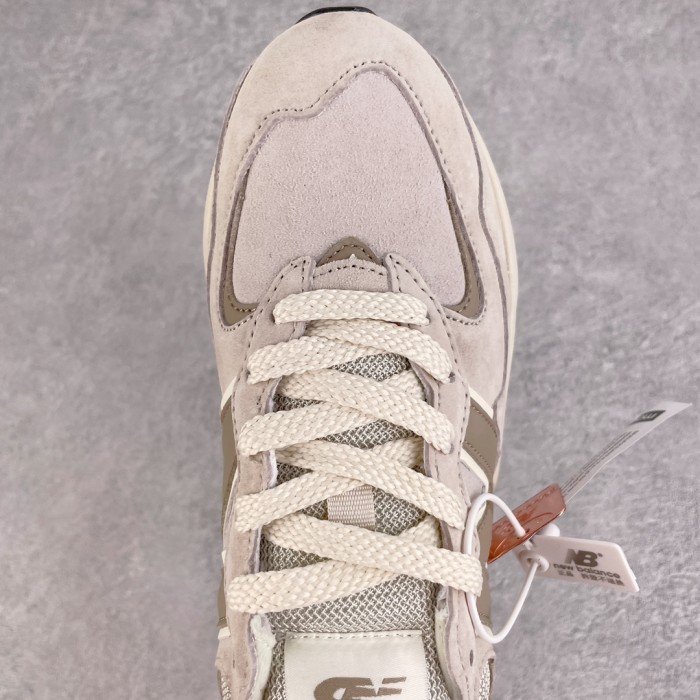 New Balance 57/40 Light Milk Tea (Women's)