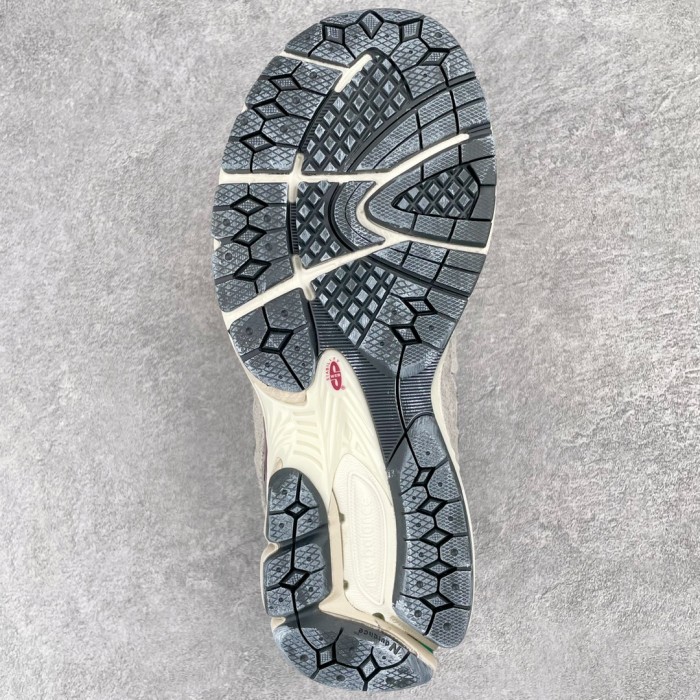 New Balance 2002R Protection Pack Rain Cloud