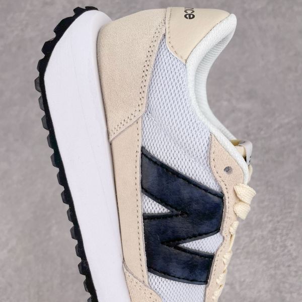 New Balance 237 Beige Black