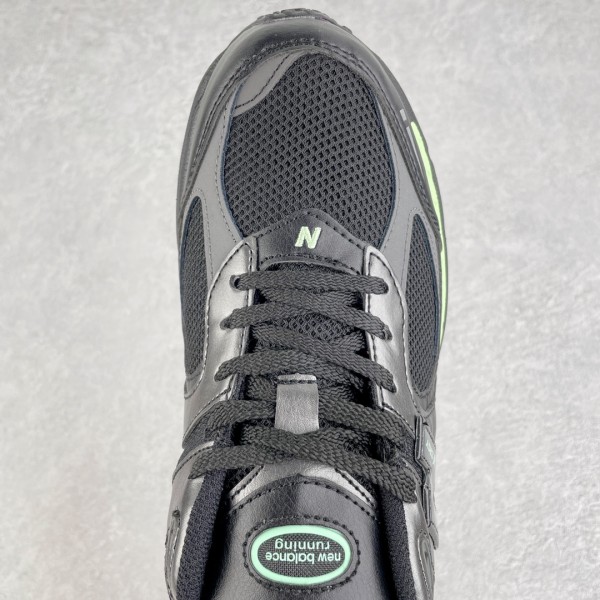 New Balance 2002R Black Silver Green