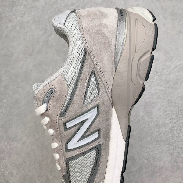 New Balance 990v4 Grey
