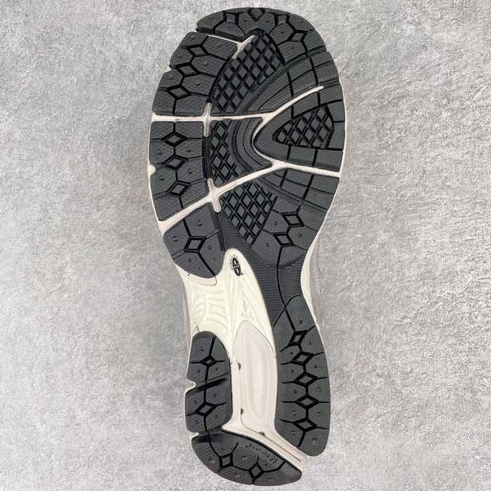 New Balance 2002R Grey White