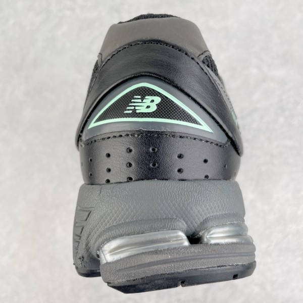 New Balance 2002R Black Silver Green
