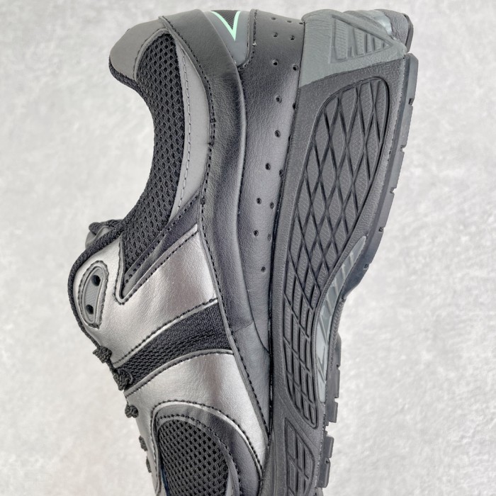 New Balance 2002R Black Silver Green