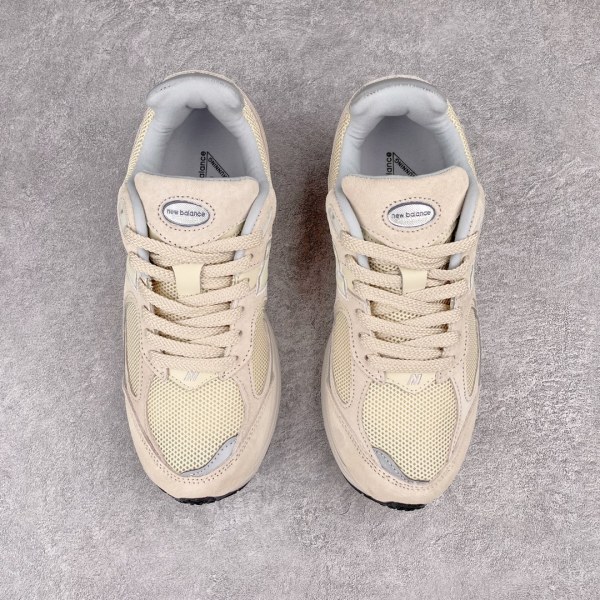 New Balance 2002R Bone Light Aluminum