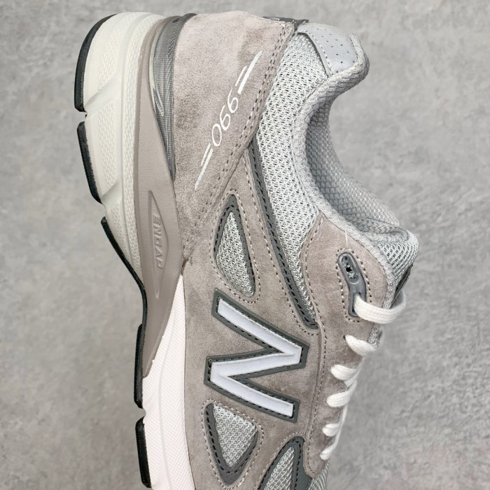 New Balance 990v4 Grey