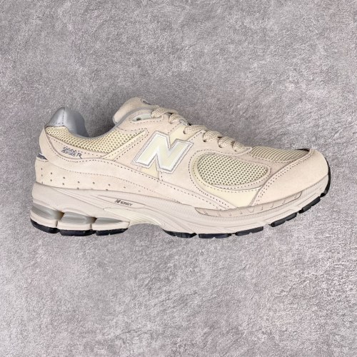 New Balance 2002R Bone Light Aluminum