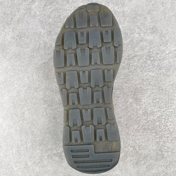 New Balance N.HOOLYWOOD x 5740 Black Light Brown